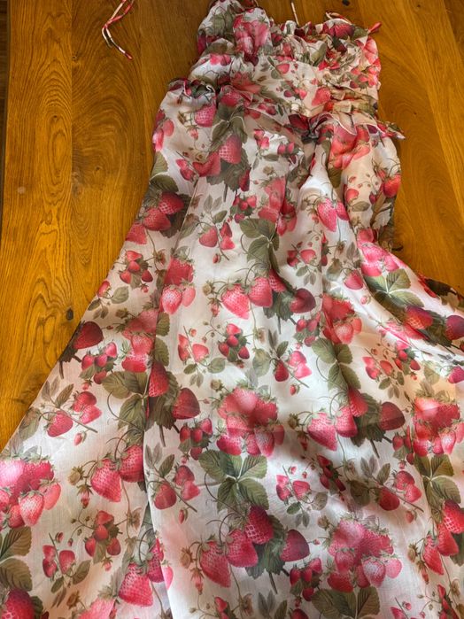 Уникална рокля ягоди от лен