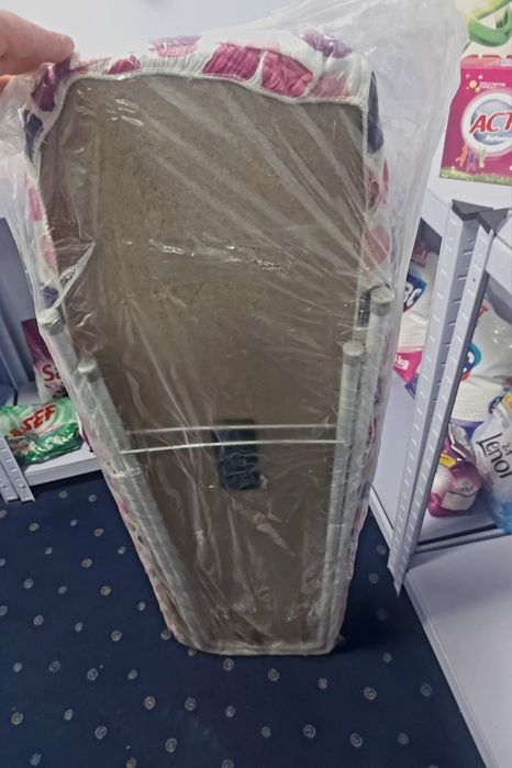 Нова, маса за гладене ,пакетирана