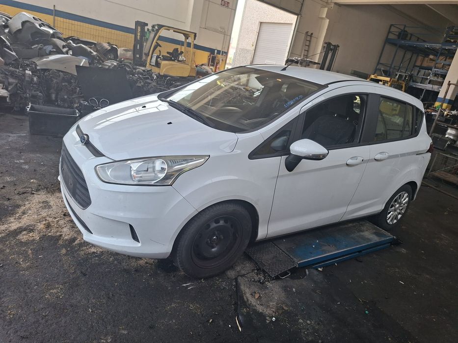 Fata completa ford B max 2015
