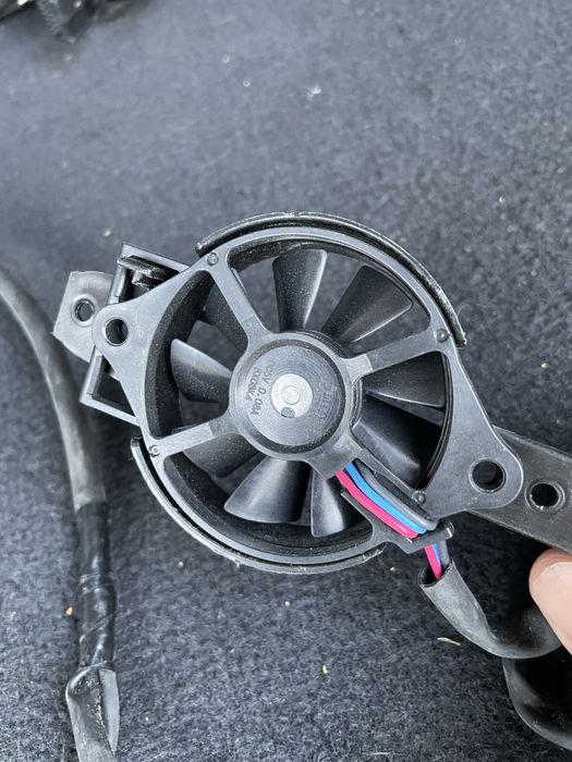 Лексус RX 350 облицовка противотуманик и прочее запчасти
