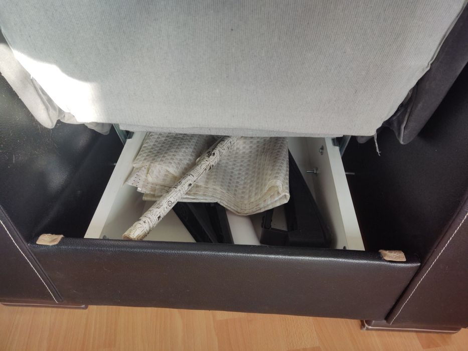 Продаю два кресла-трансформера+ковер в подарок