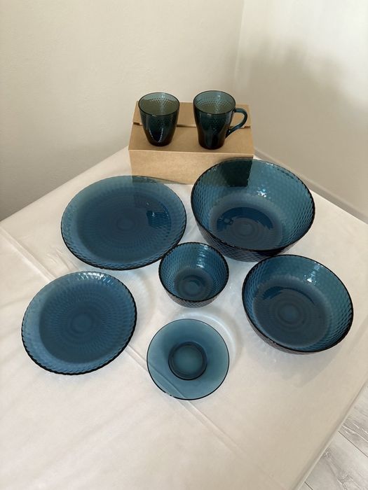 Продам столовый набор Люминарк 43 предмета