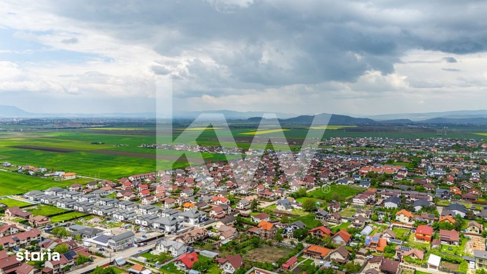Casa singur in curte, la rosu, Izvor, Comision 0%