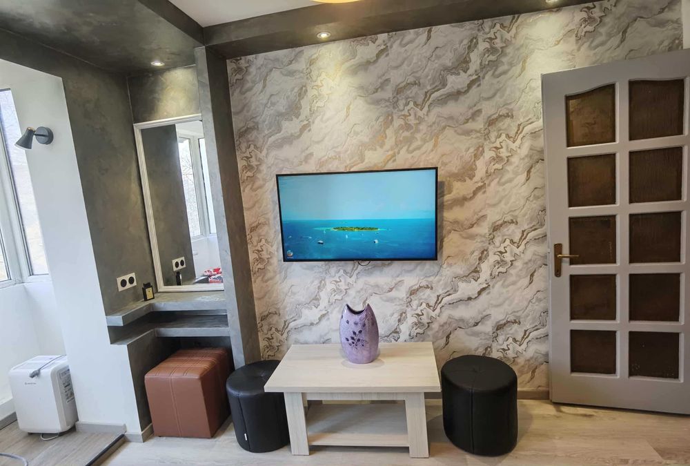 Apartament cu doua camere,PRET EURO 61600,separate renovat, modificat.