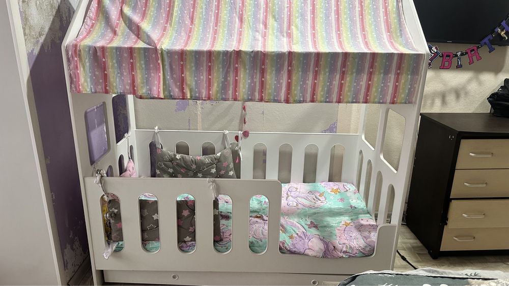 Продам кровать детскую