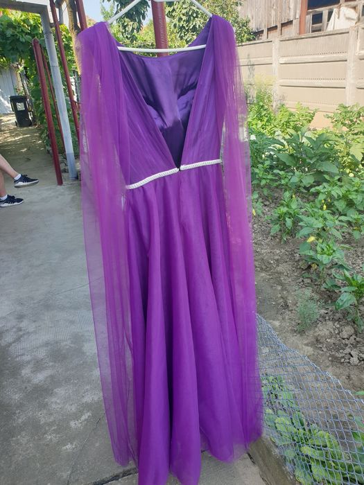 Vand rochie de seara