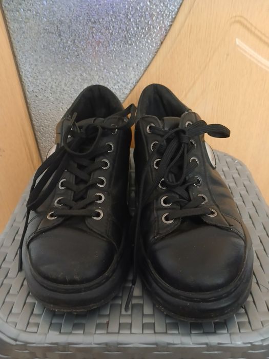 Karl Lagerfeld marimea 37