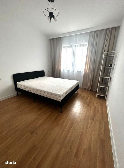 Casă de închiriat | 5 camere | Curte de 400 mp | Corbeanca