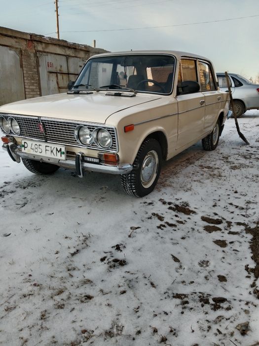 ВАЗ 2103 выпуска на среднем ходу