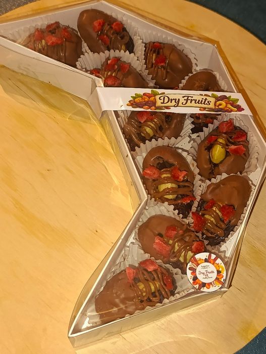 Финики в шоколаде velichi