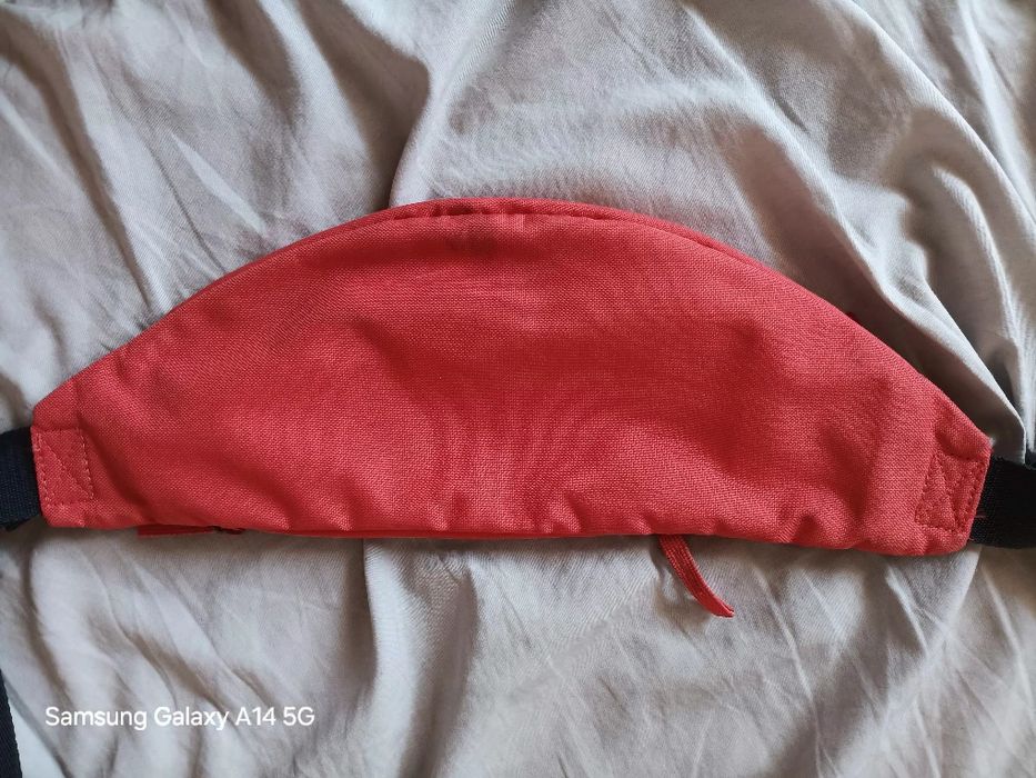 Чанта Nike през кръста