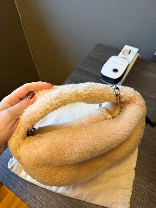 Оригинални чанти by far