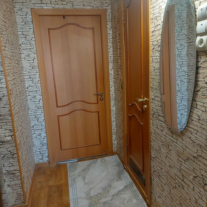 Межкомнатные двери б/у , 7 комплектов