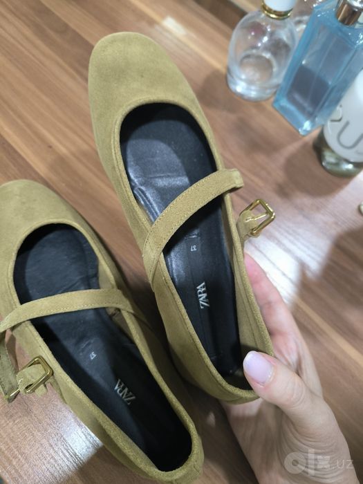 Балетки из натуральной замши от Zara