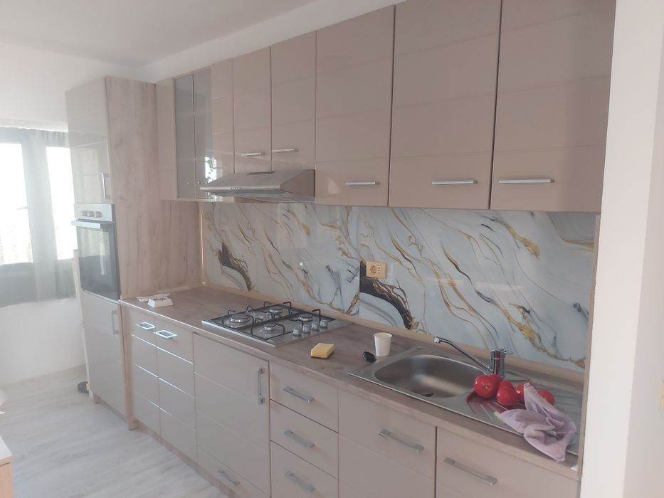 De vanzare apartament cu 2 camere renovat 50 mp etaji 4