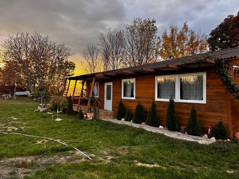 Cabana cu livada de vanzare
