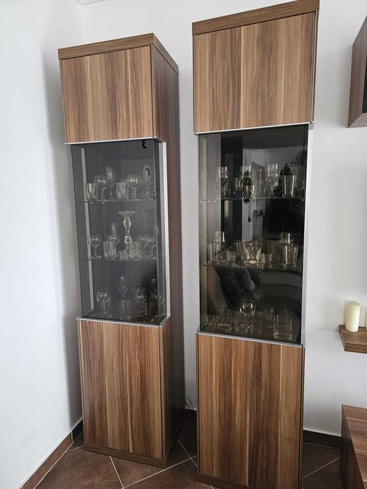 Vand mobilier pentru salon.Pentru dimensiuni,mesaj in privat.