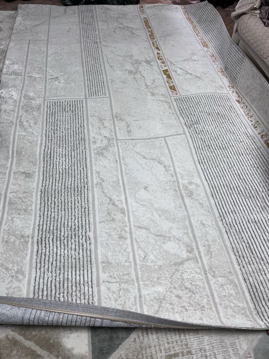 Продается палас размер 200*300