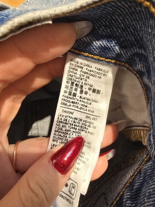 Blugi Levi's colecția Beyonce