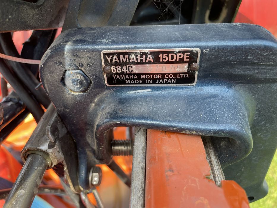 Barca cu motor si peridoc