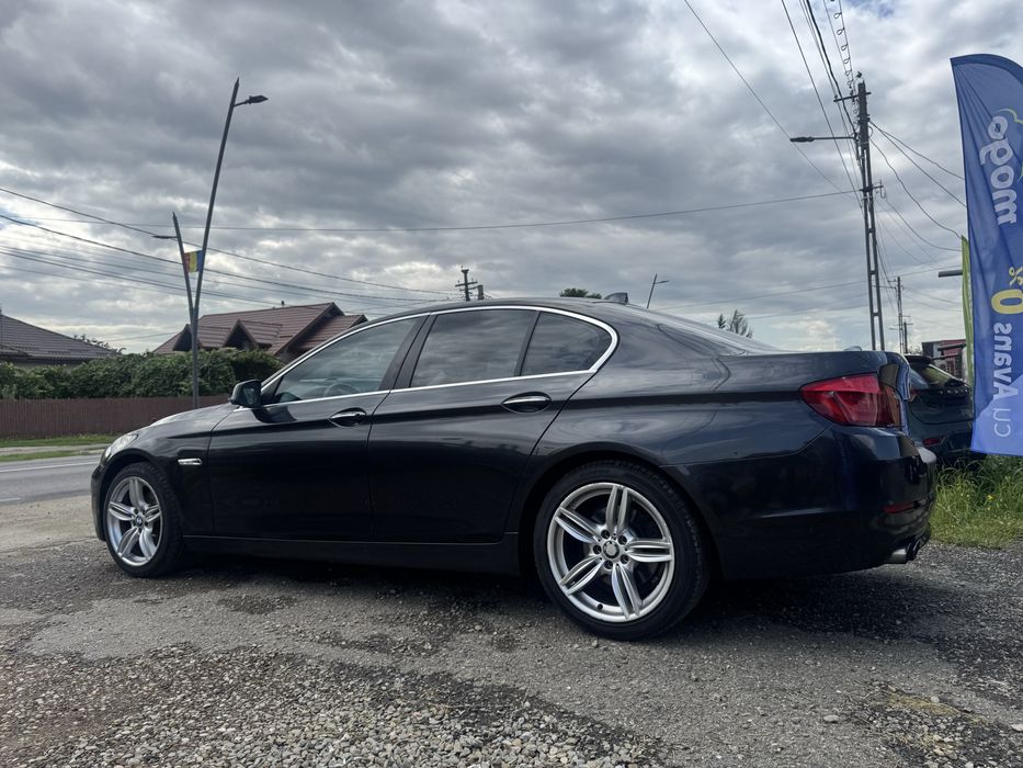 Bmw 520d F10 **xenon**piele**navi mare**Rate/avans zero