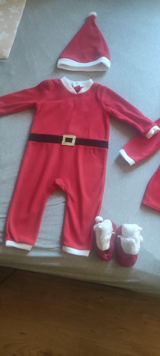 Коледни костюми за момче и момиче