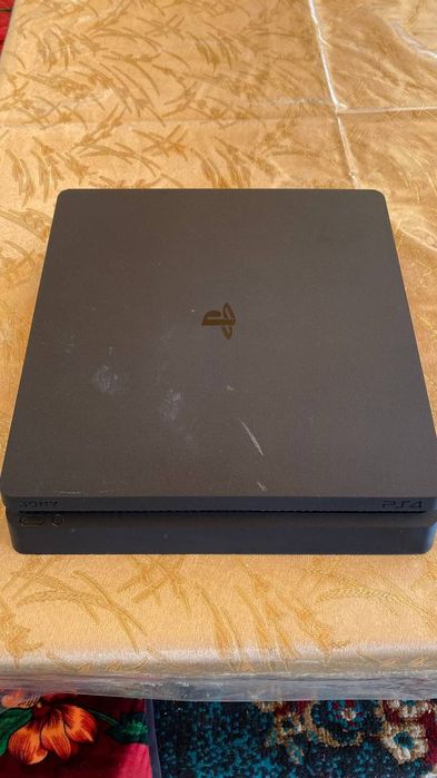 Playstation4 сотилади состояниси зур хамма жойи ишлайди.