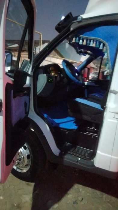 Срочно продам газель