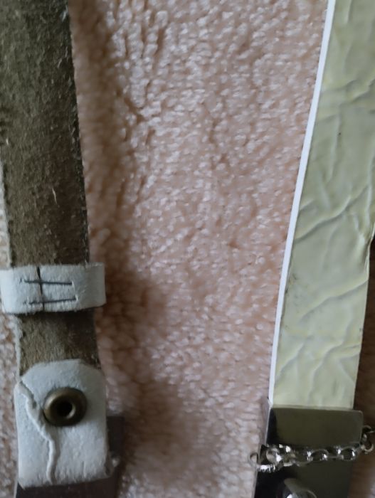 Vand brățări, cercei, lanțuri fantezie și curele de damă mărimea M