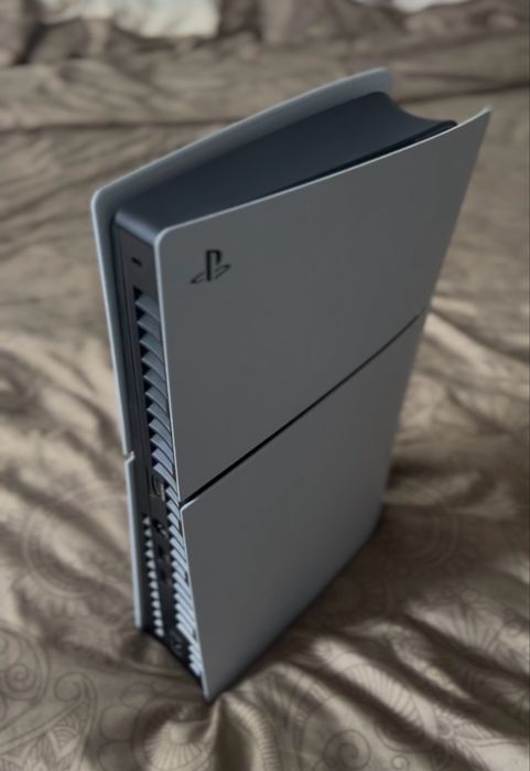 PS5 Slim Disc 1TB + Controller + FC24 + Garanție