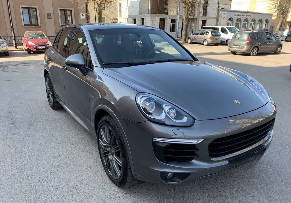 Porsche Cayenne3.0  E-hybrid supercharged на части