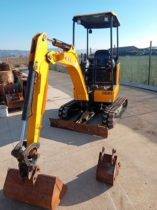 Miniexcavator JCB 16 C1 an  2022