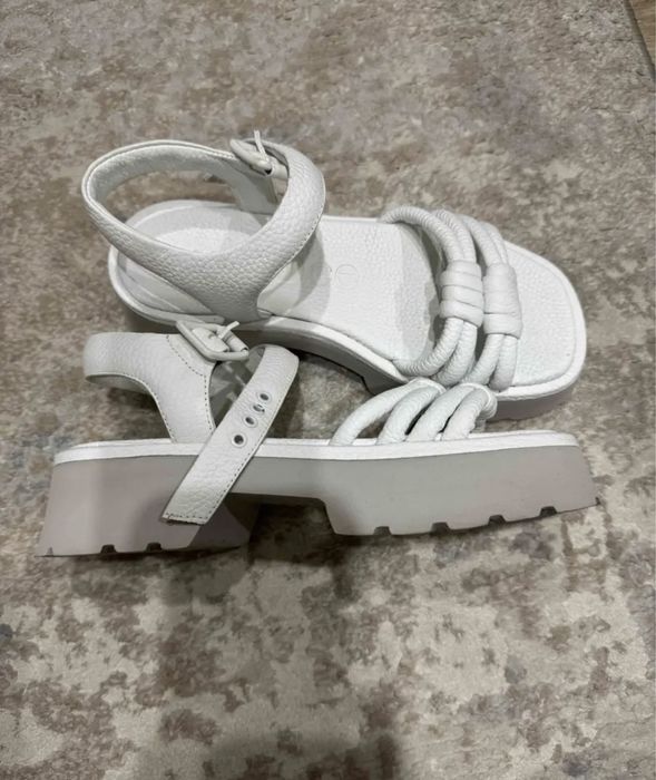 Срочно! Босоножки Nursace