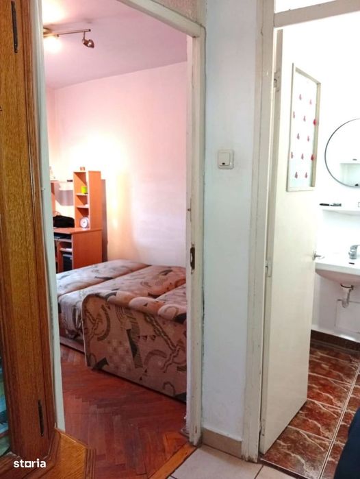 Apartament 4 camere in Micalaca 300 / la Supeco