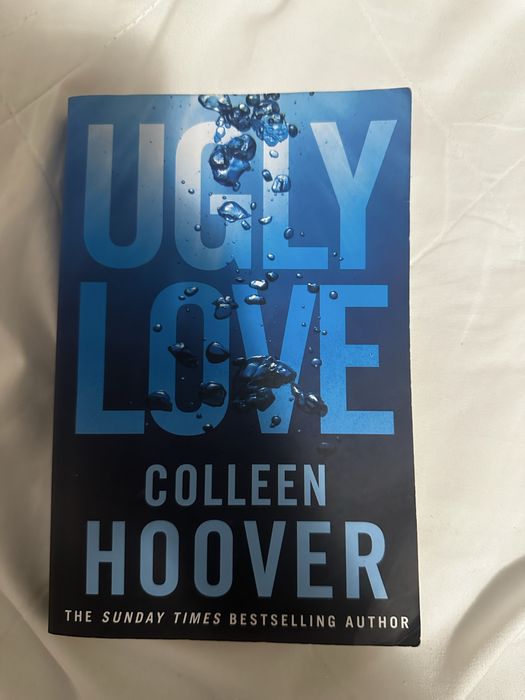 Colleen Hoover booktok книги на англйиски
