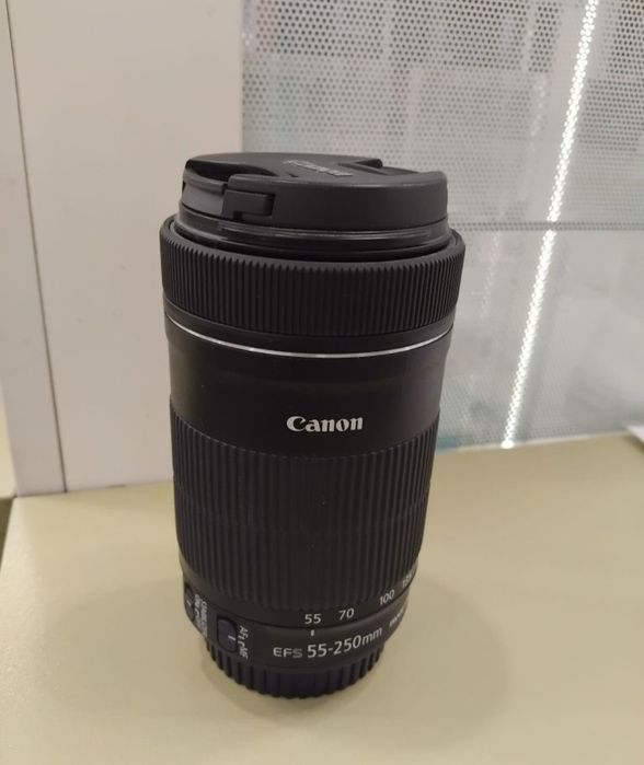 Фотоапарат Canon EOS 800D + 2 обектива + оригинален статив