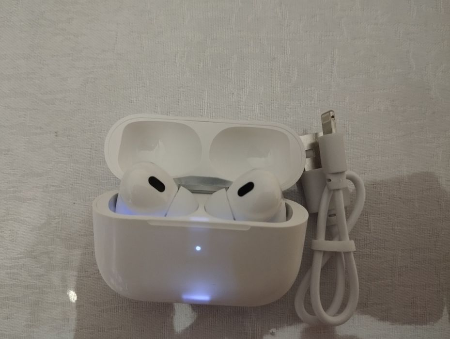 Продам AirPods pro