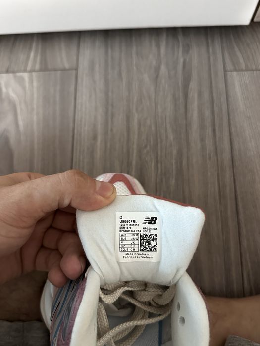 Adidasi New Balance 9060 36