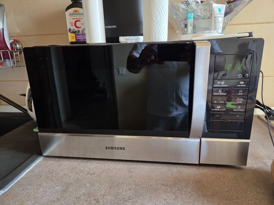 Cuptor cu microunde ieftin Samsung mare 27 L