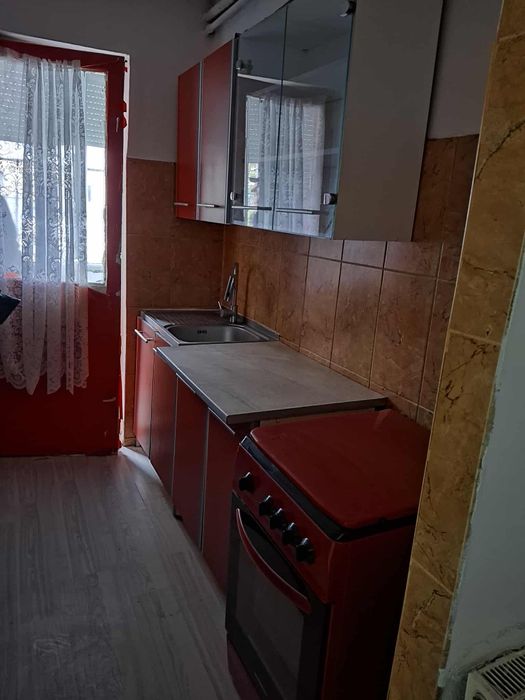 Vand apartament cu 2 camere