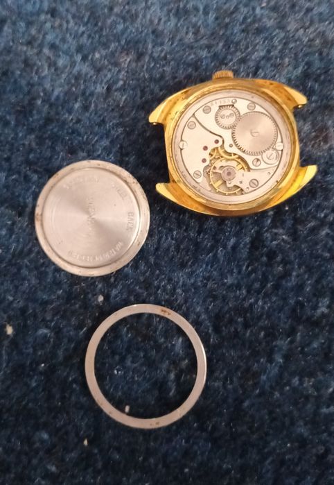 Ceas Bărbătesc, Cornavin