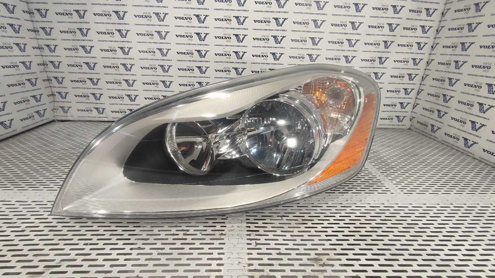 Far stanga VOLVO XC60 2009-2013 halogen