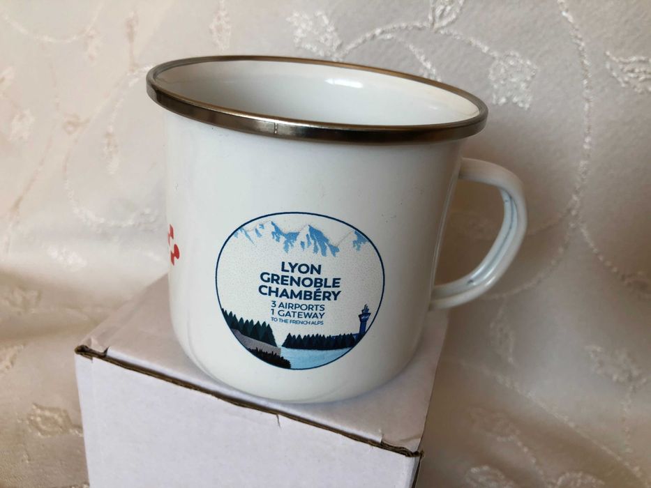 Метално емайлирано канче, бяло със сребрист кант, ретро стил, ново