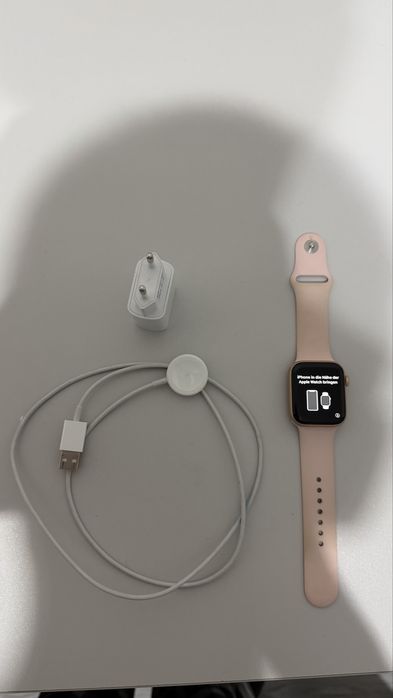 Apple Watch Series 6 GPS 44mm Gold