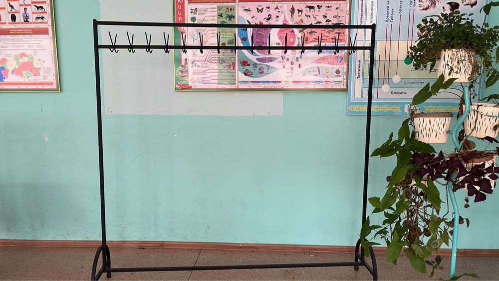 Вешалка для верхней одежды