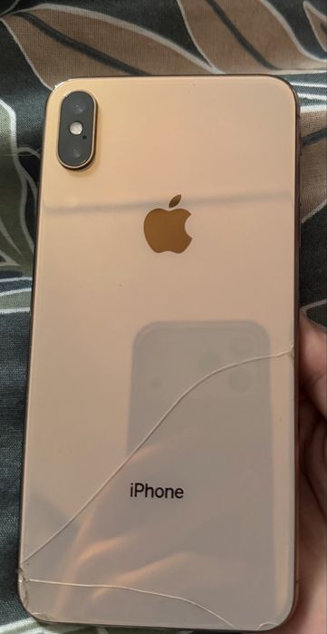 Iophone xs max .