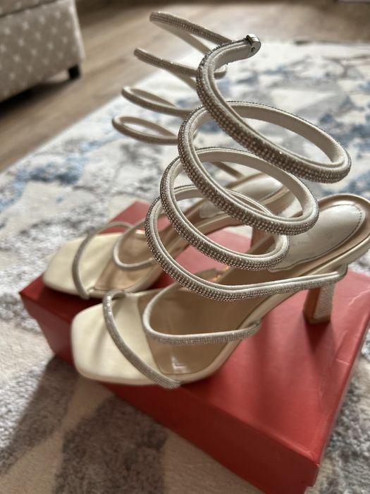 Продам туфельки летние