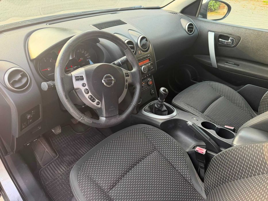 Nissan Qashqai, an 2008, motor 2.0 dCi diesel – 1995 cm³, 110 kW / aprox. 150 CP, cutie manuală în 6 trepte.