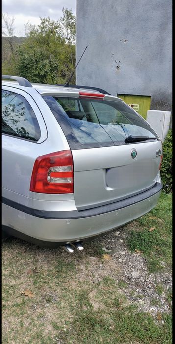 Skoda Octavia  2.0 140коня