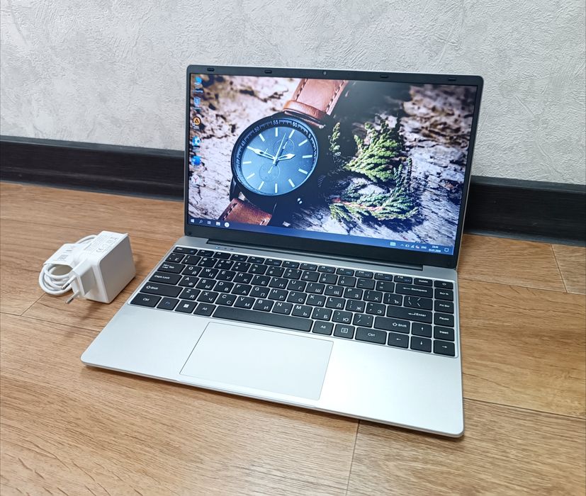 Современный НОУТБУК Windows 10 Pro.